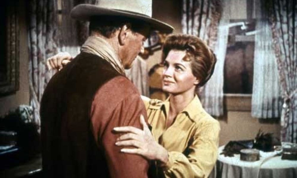 John Wayne y Angie Dickinson