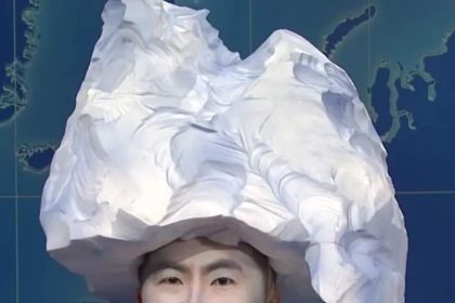 Bowen Yang Iceberg Emmys SNL