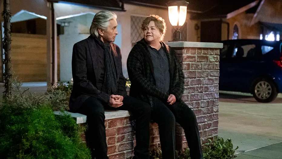 Kathleen Turner y Michael Douglas en El Método Kominsky