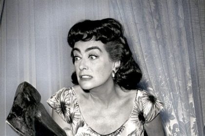 Joan Crawford - Strait-Jacket