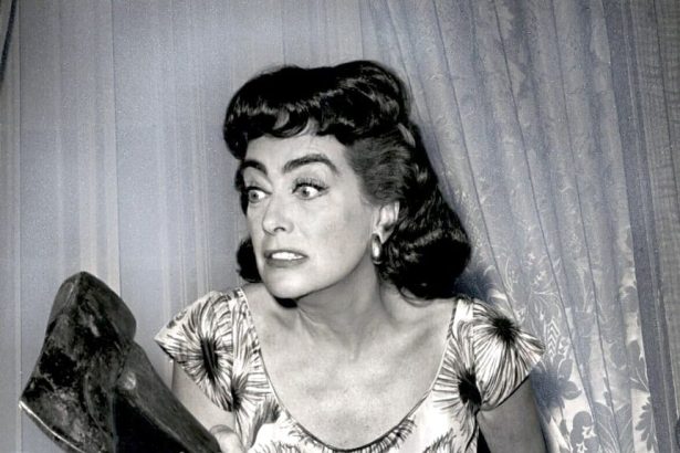 Joan Crawford - Strait-Jacket