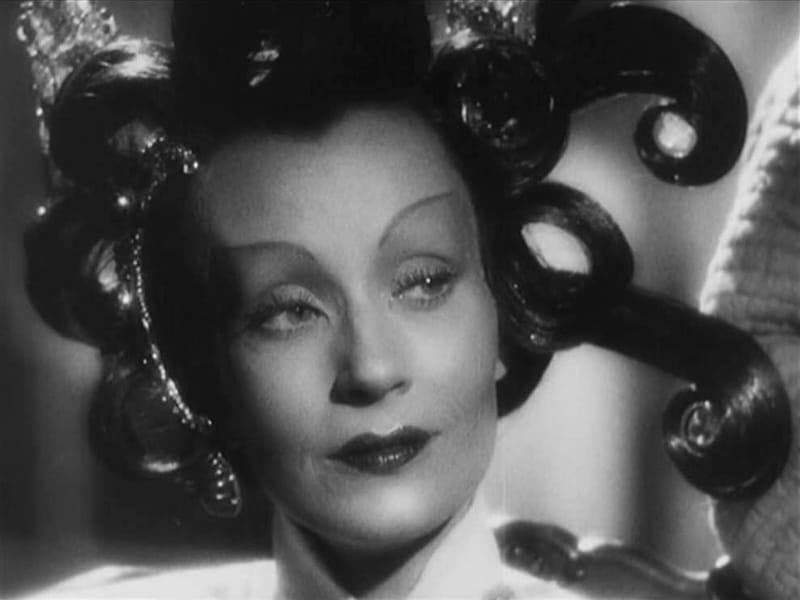 El embrujo de Shanghái (The Shanghai Gesture) - Ona Munson